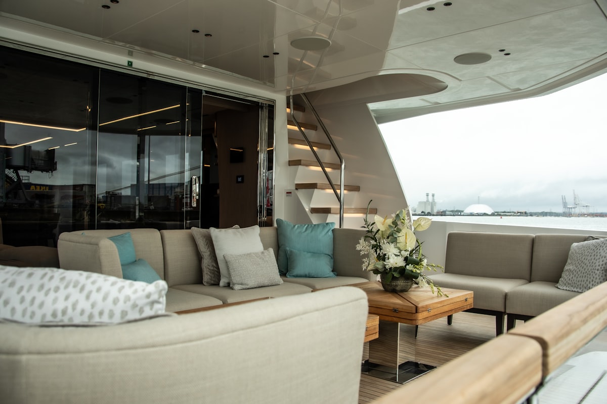 ATS One - Interior Lounge